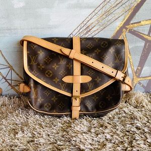Louis Vuitton Saumur 30 Crossbody Bag